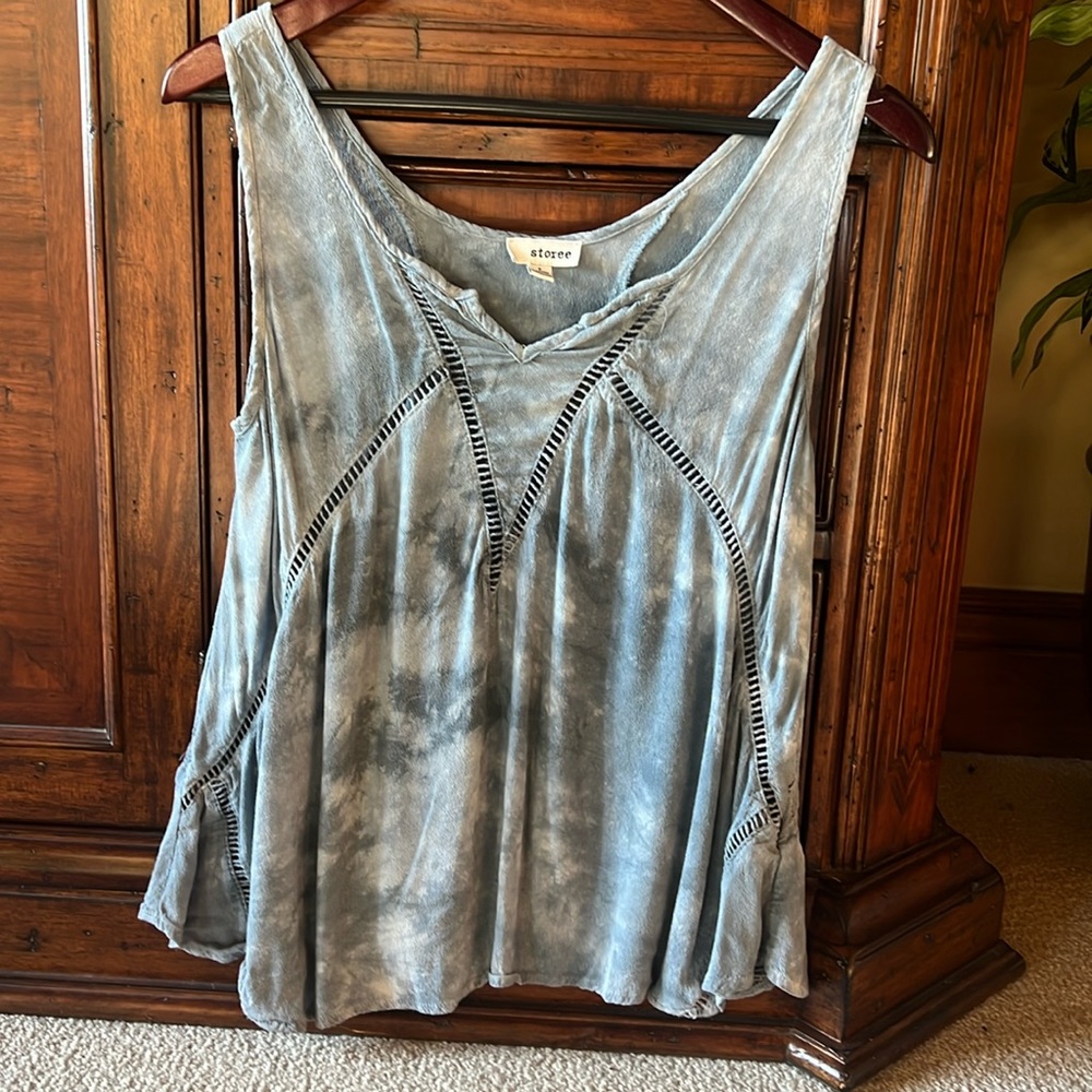 Cute tank. Used Condition